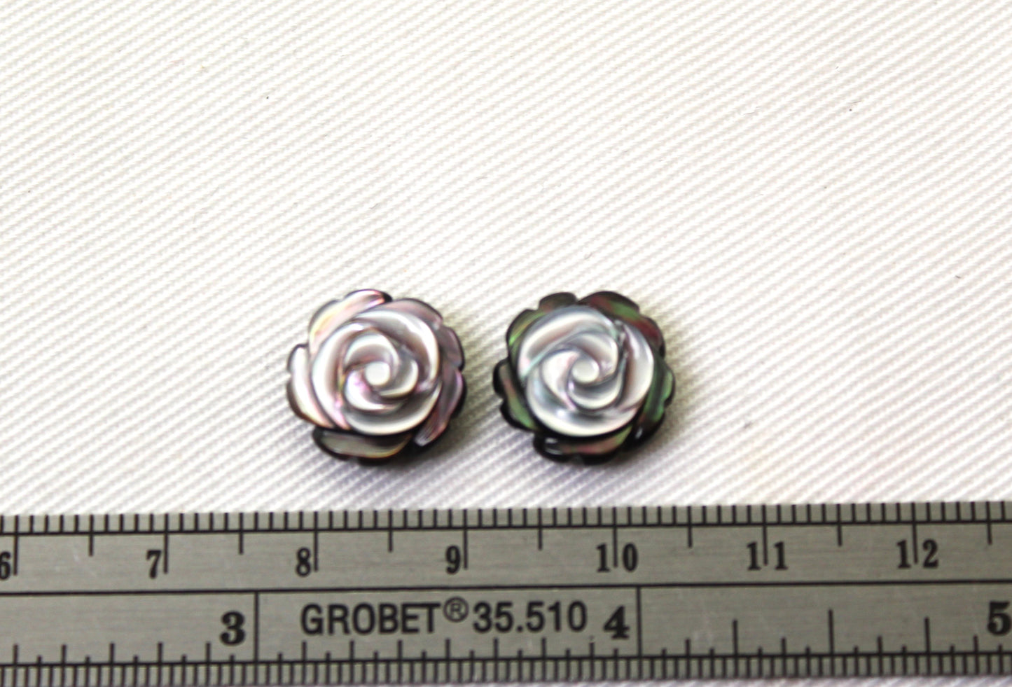 Two Mother of Pearl cabochons Gemstone FLOWER 12MM