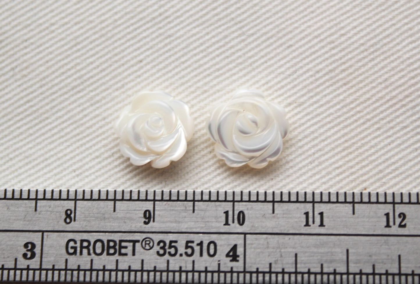Two Mother of Pearl cabochons Gemstone FLOWER 10MM white