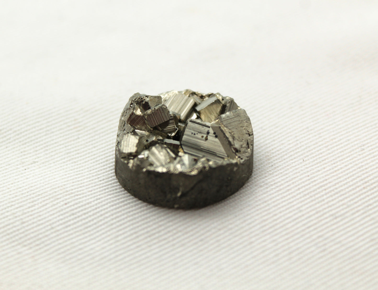 Pyrite Cabochons round Druzy