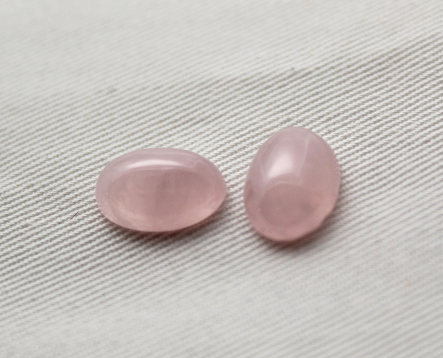 TWO Pink Quartz cabochons Gemstones Oval 10x14MM