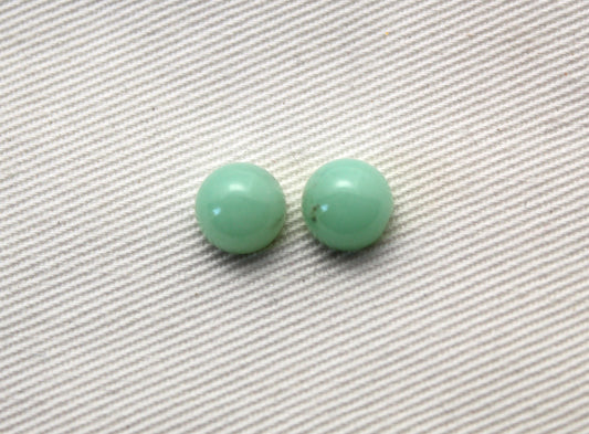TWO Chrysoprase round cabochon 8 mm green