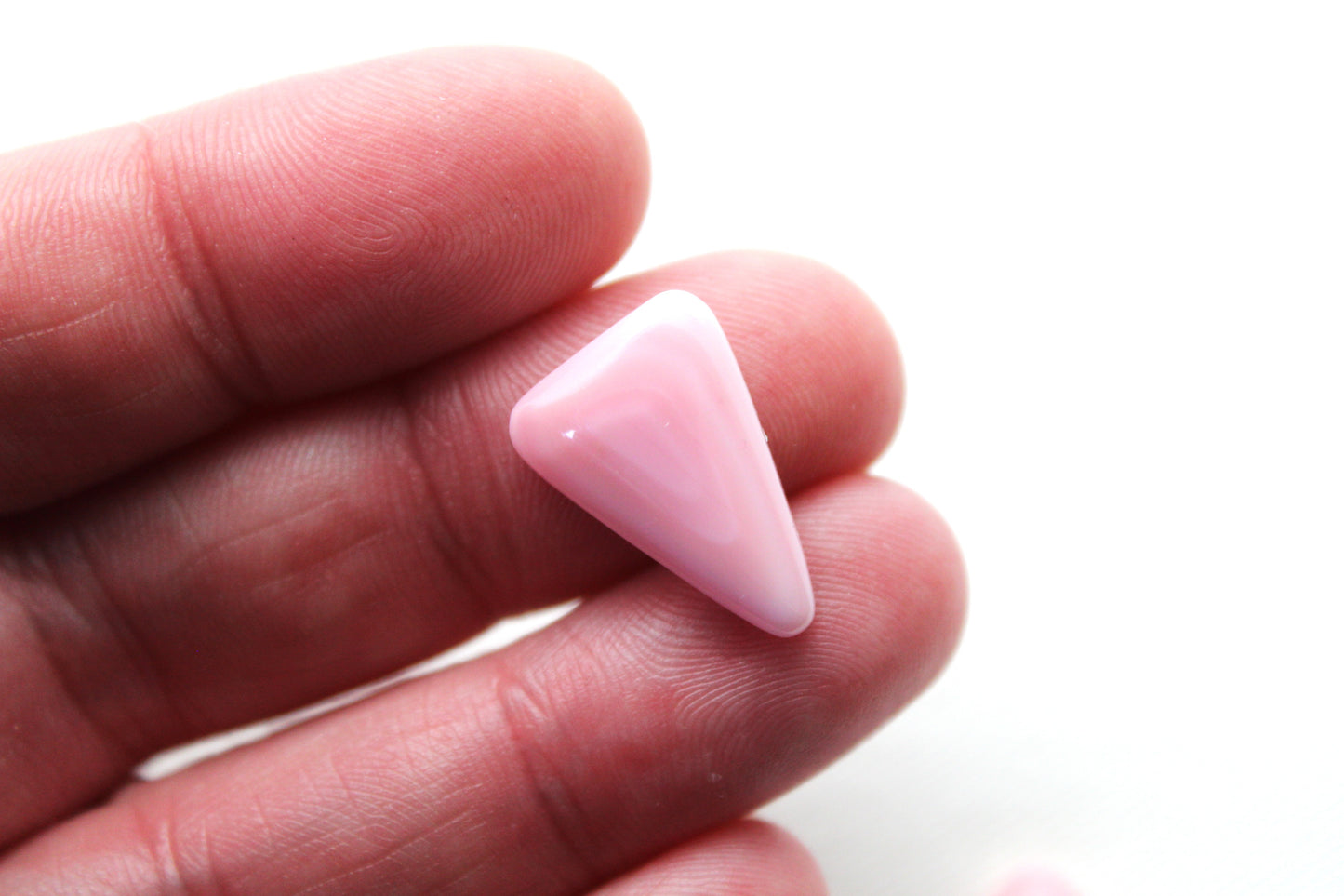 Pair Queen Conch Shell triangle Cabochon 18X12MM