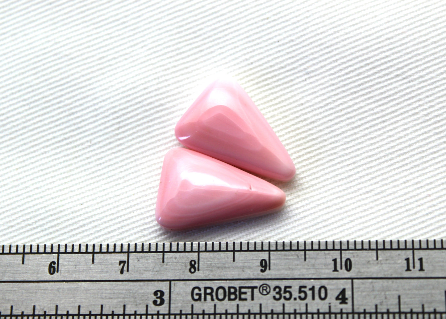 Pair Queen Conch Shell triangle Cabochon 18X12MM