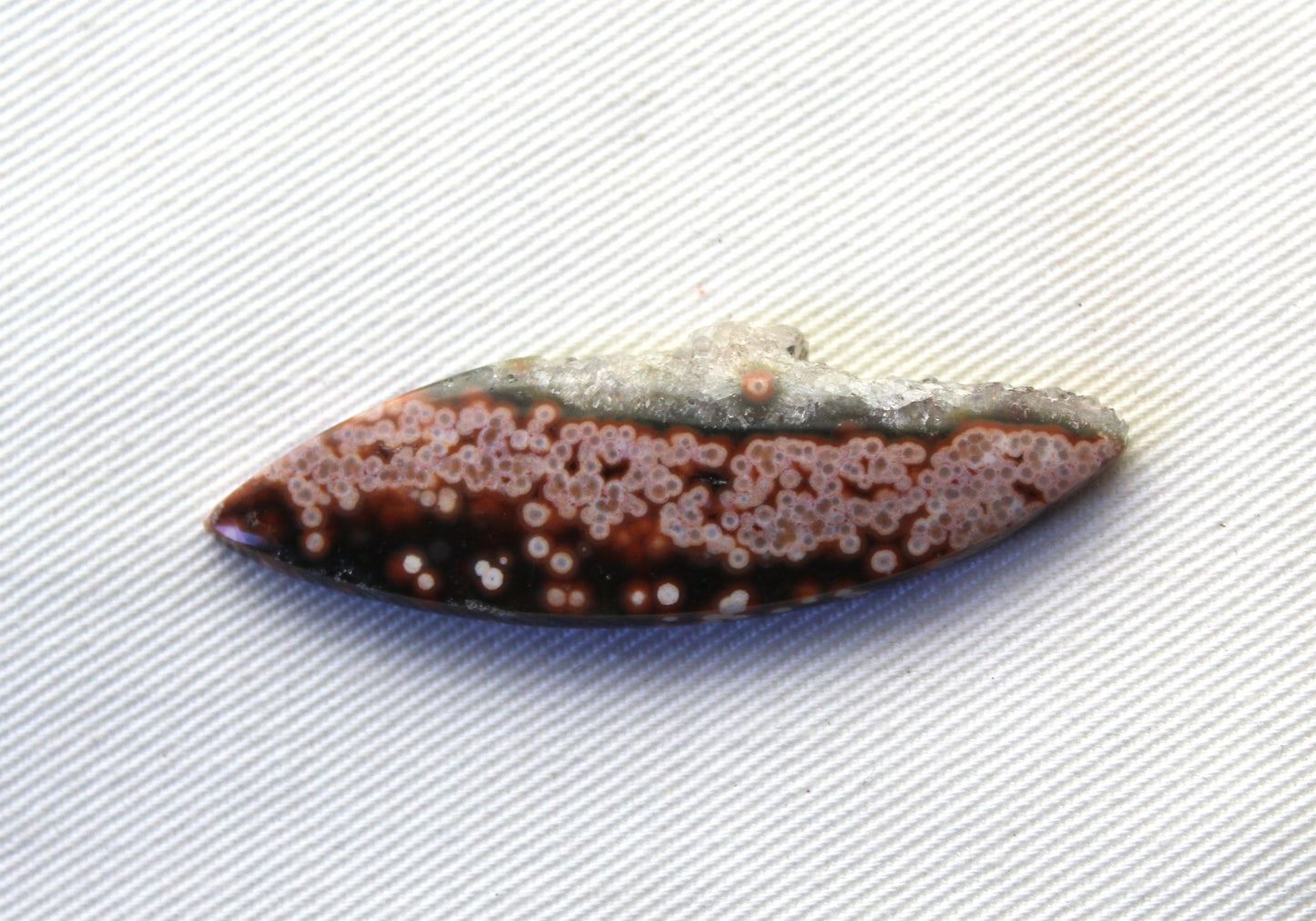 River Jasper Cabochon Gemstone jaune blanc vert