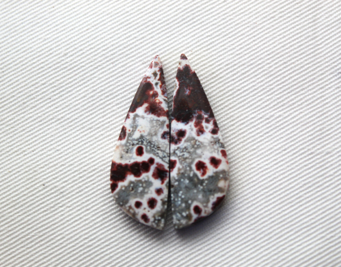 <tc>Paire de cabochons de jaspe de rivière multicolore triangle pierres naturelles</tc>