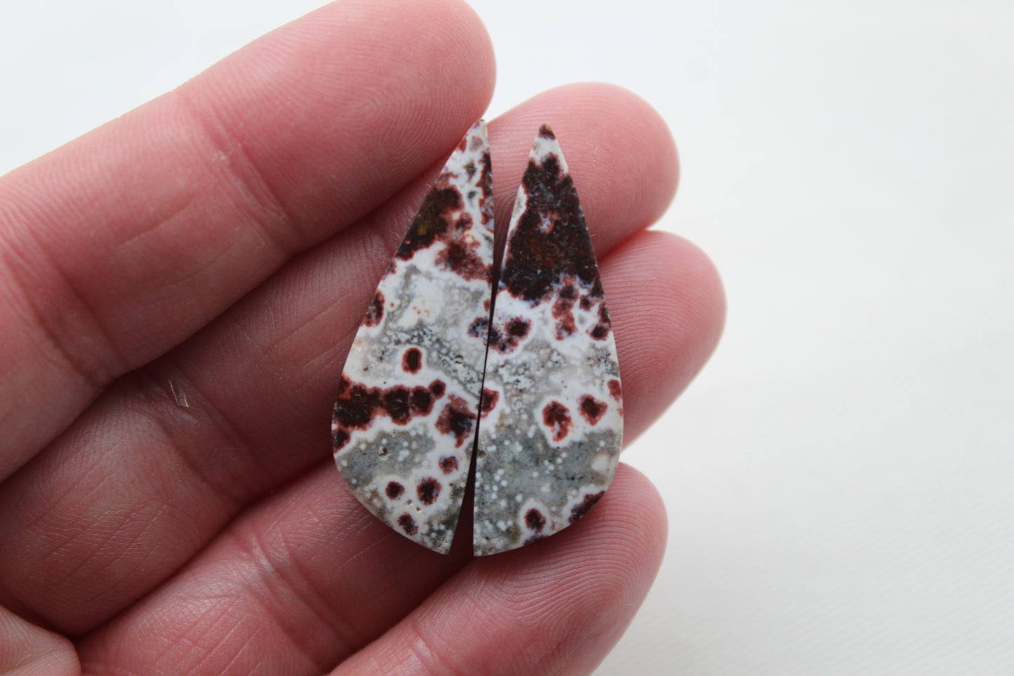 <tc>Paire de cabochons de jaspe de rivière multicolore triangle pierres naturelles</tc>