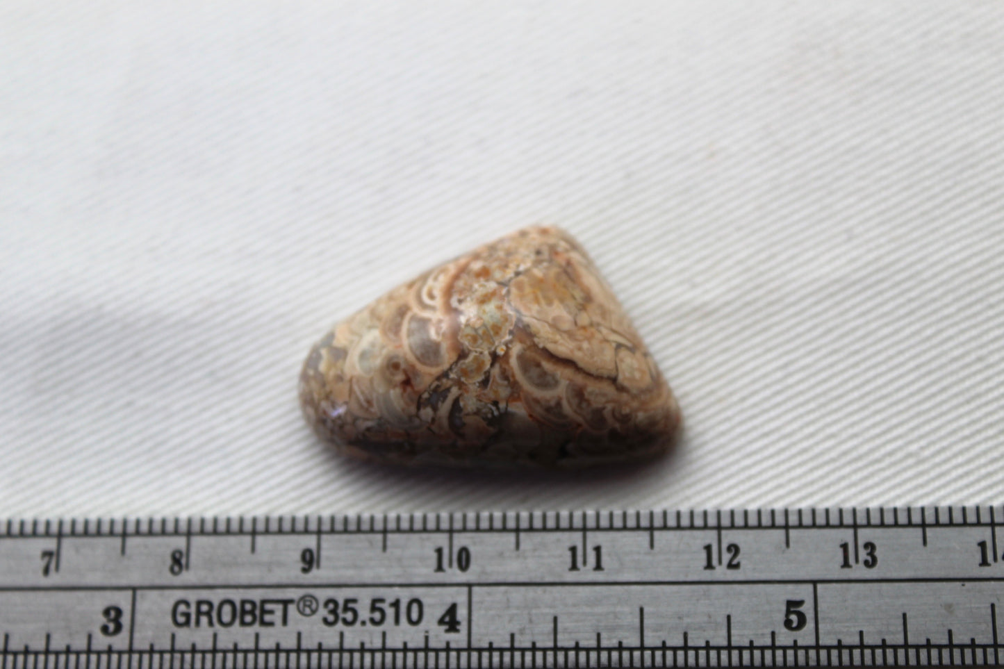 Natural Agate Cabochon Gemstone beige brown