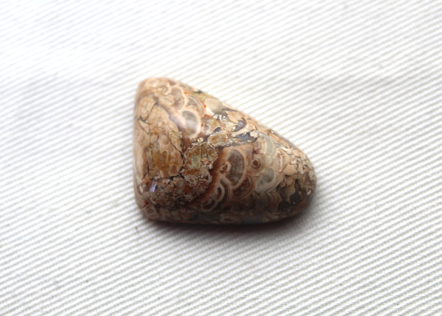 Natural Agate Cabochon Gemstone beige brown