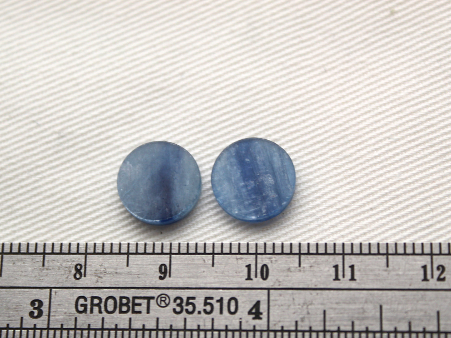 <tc>Cabochon de Kyanite rond couleur bleue 15MM</tc>