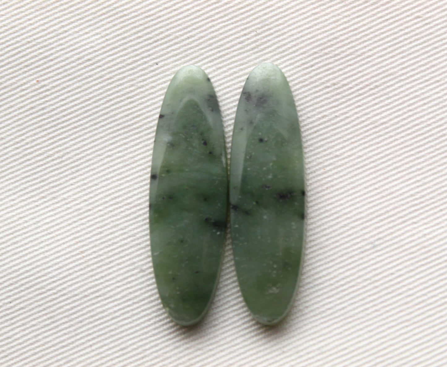 Long Nephrite Jade Cabochons Pair Gemstone moss green Oval (Copie)