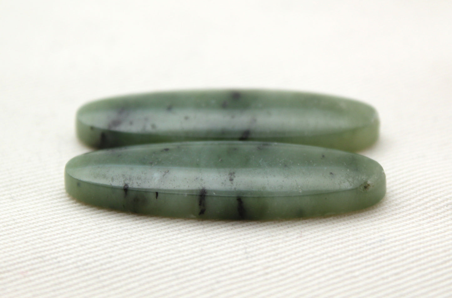 Long Nephrite Jade Cabochons Pair Gemstone moss green Oval (Copie)