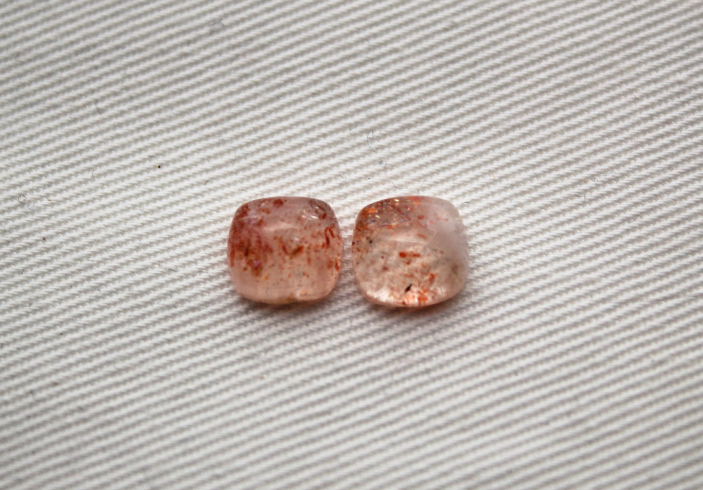 <tc>Deux cabochons de sunstone ovales 10x8MM pierres oranges</tc>