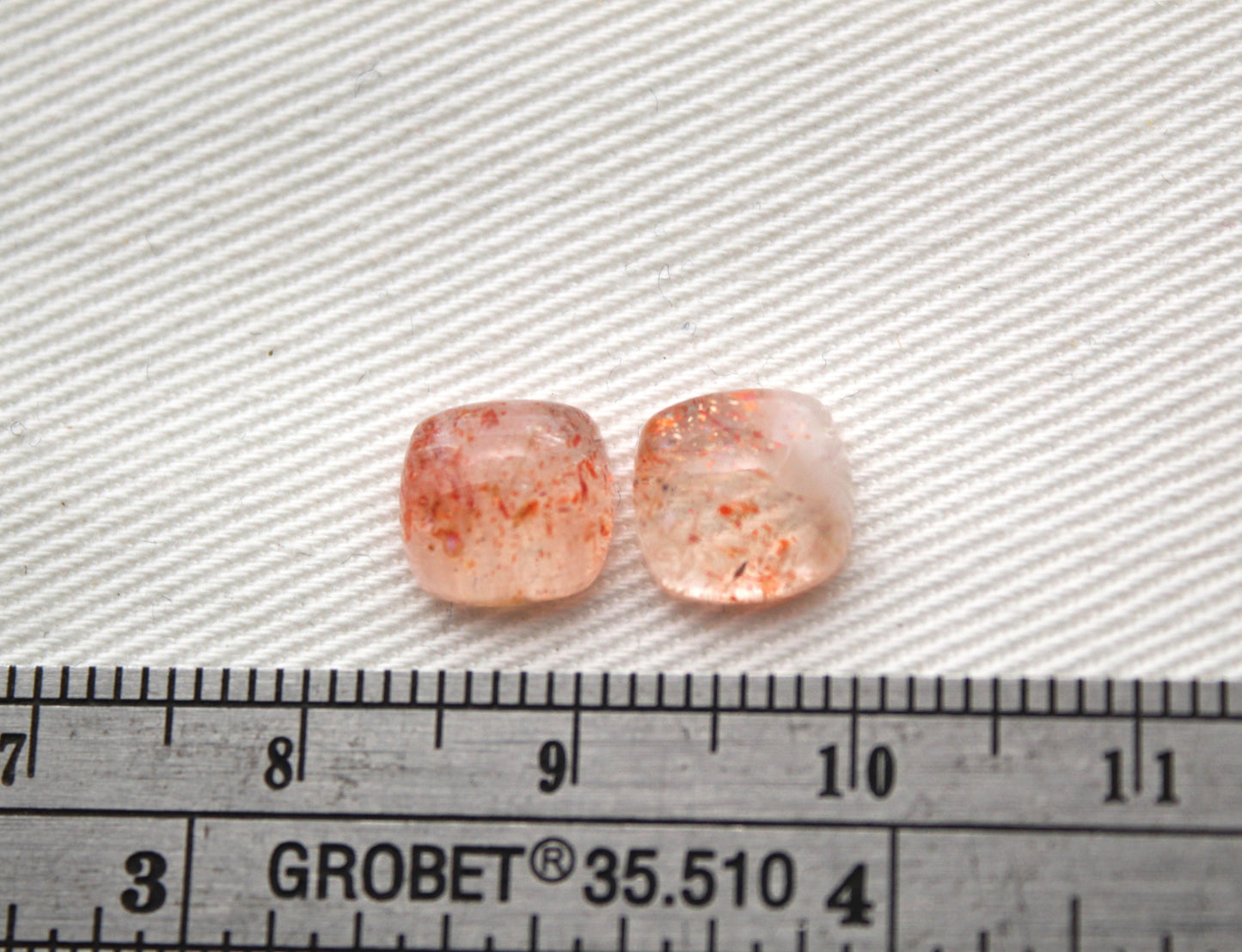 <tc>Deux cabochons de sunstone ovales 10x8MM pierres oranges</tc>