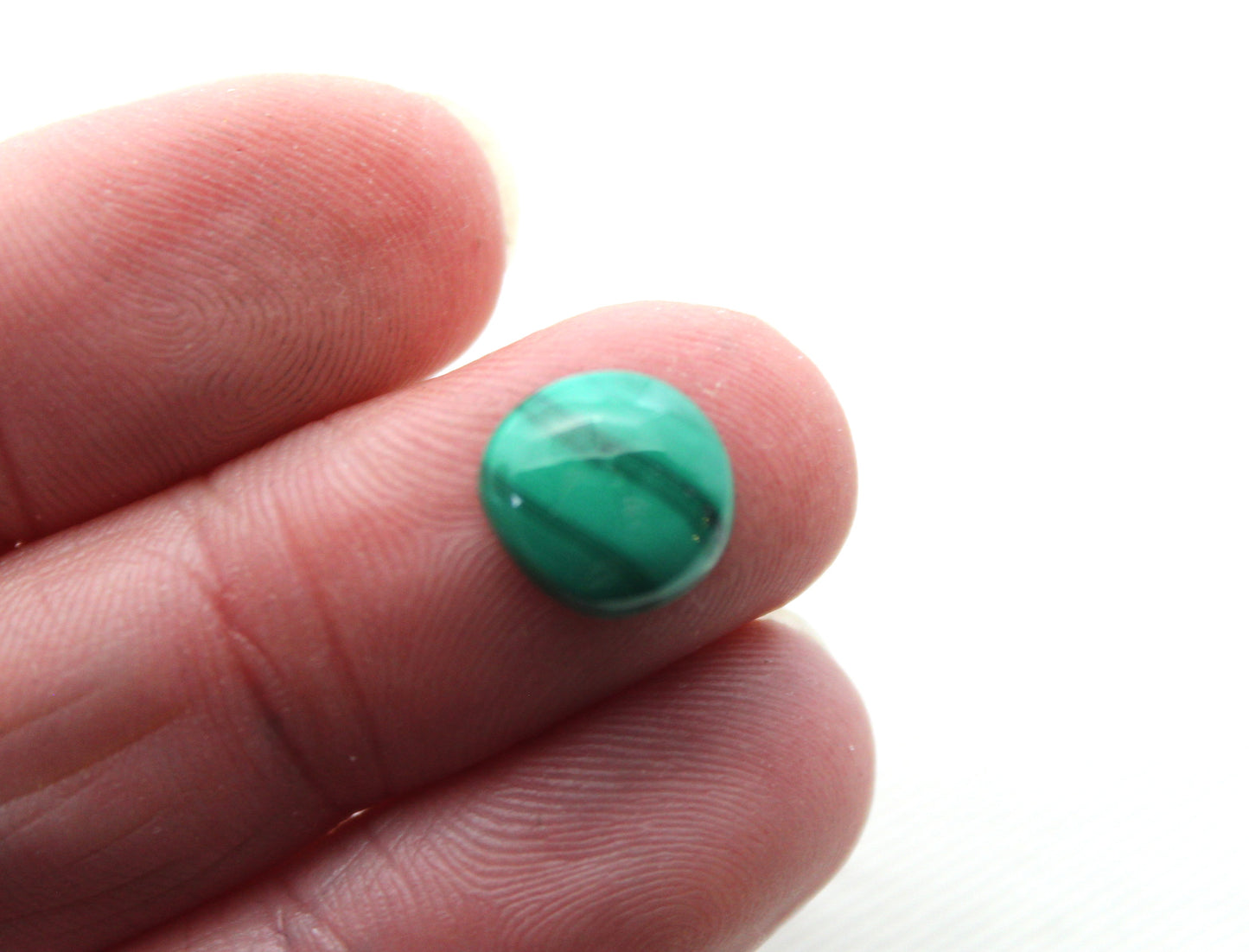 <tc>Trois petits Cabochons de Malachite pierre verte</tc>