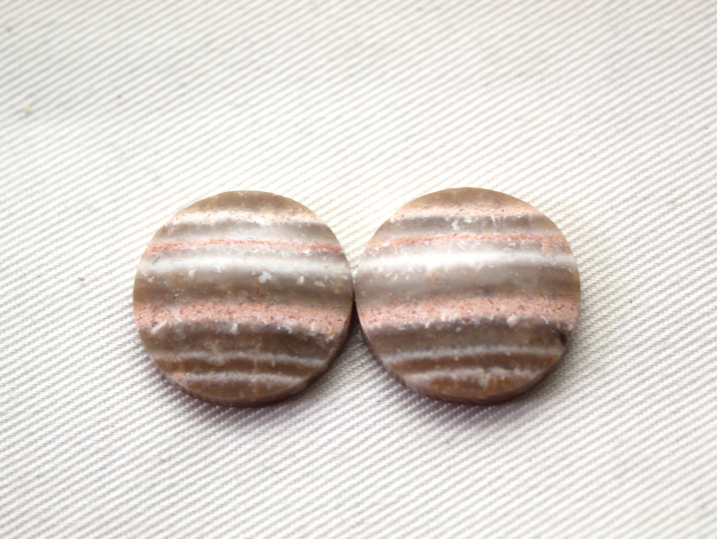 Pair of banded beige Jasper Cabochons round 21MM