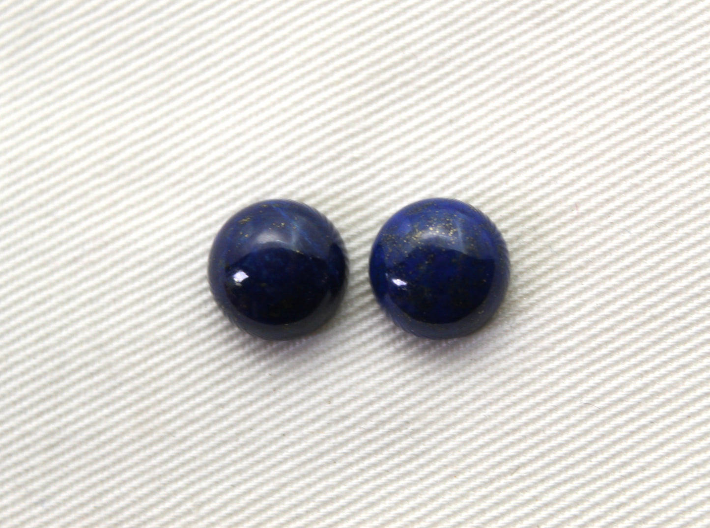 Lot de DEUX cabochons Lapis Lazuli 10 MM Gemstones rond bleu