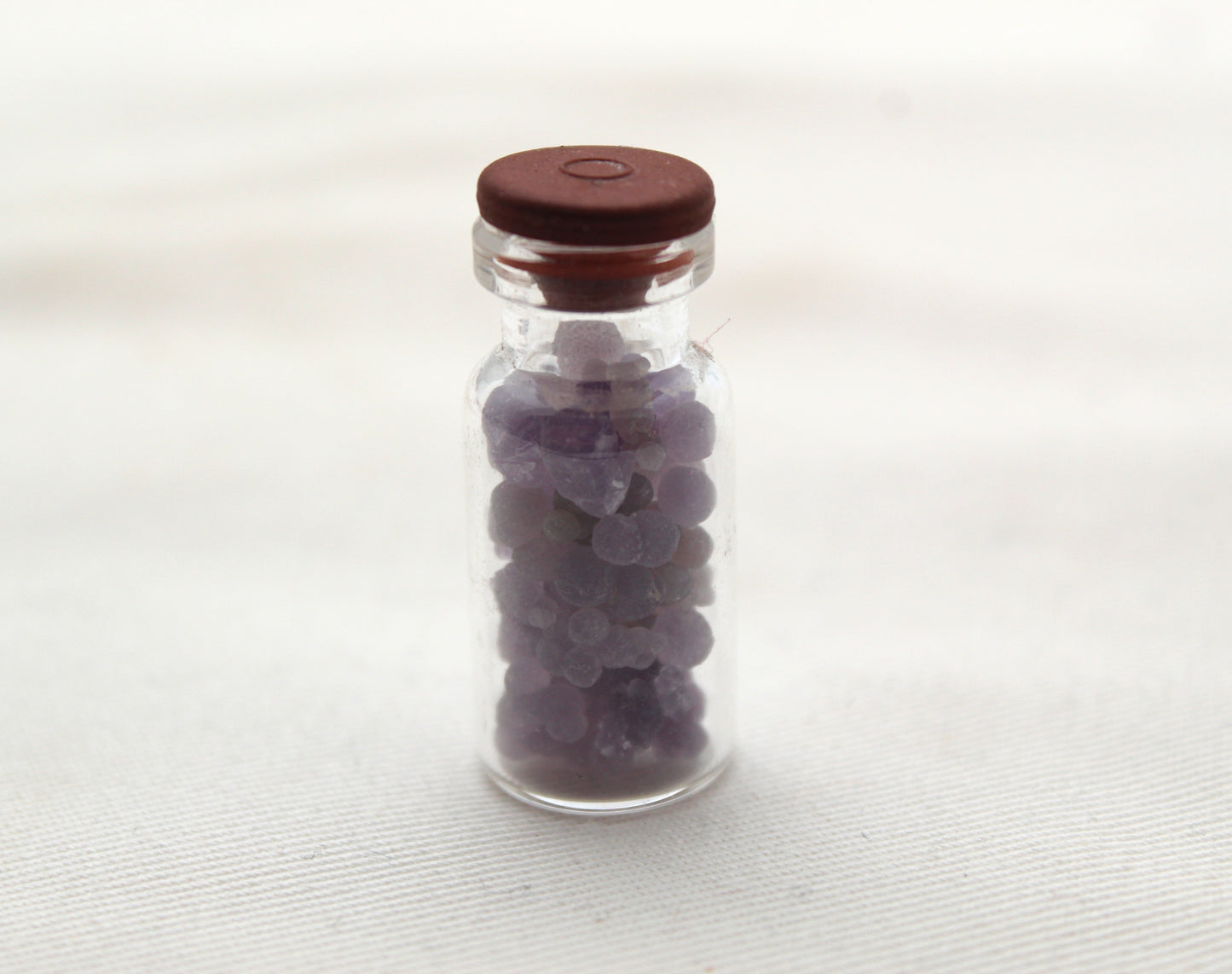 Pierre gemme ovale de cabochon d'agate de raisin