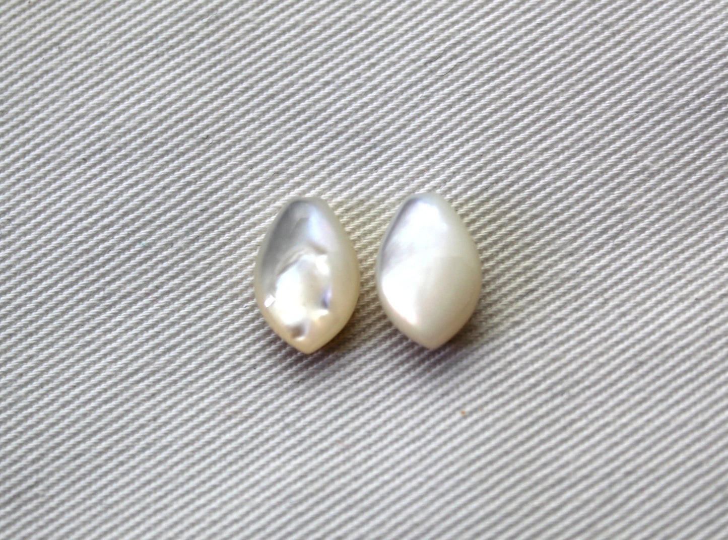DEUX cabochons Nacre Pierres gemmes rondes 10MM
