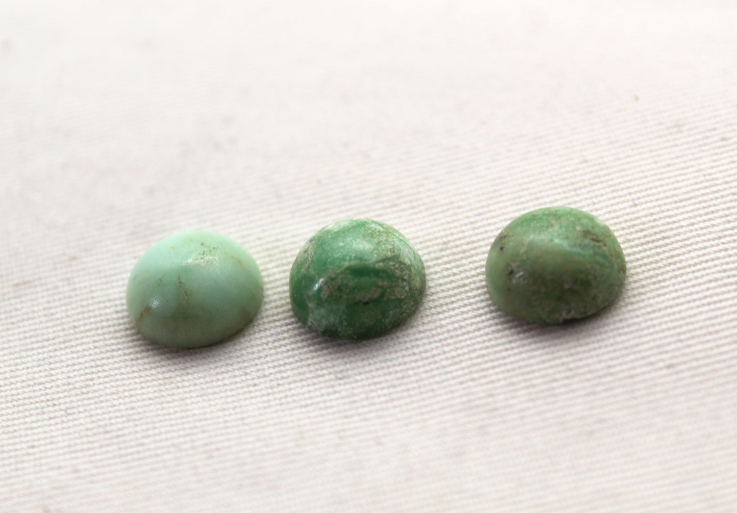 FOUR Chrysoprase cabochon rond 8 mm vert