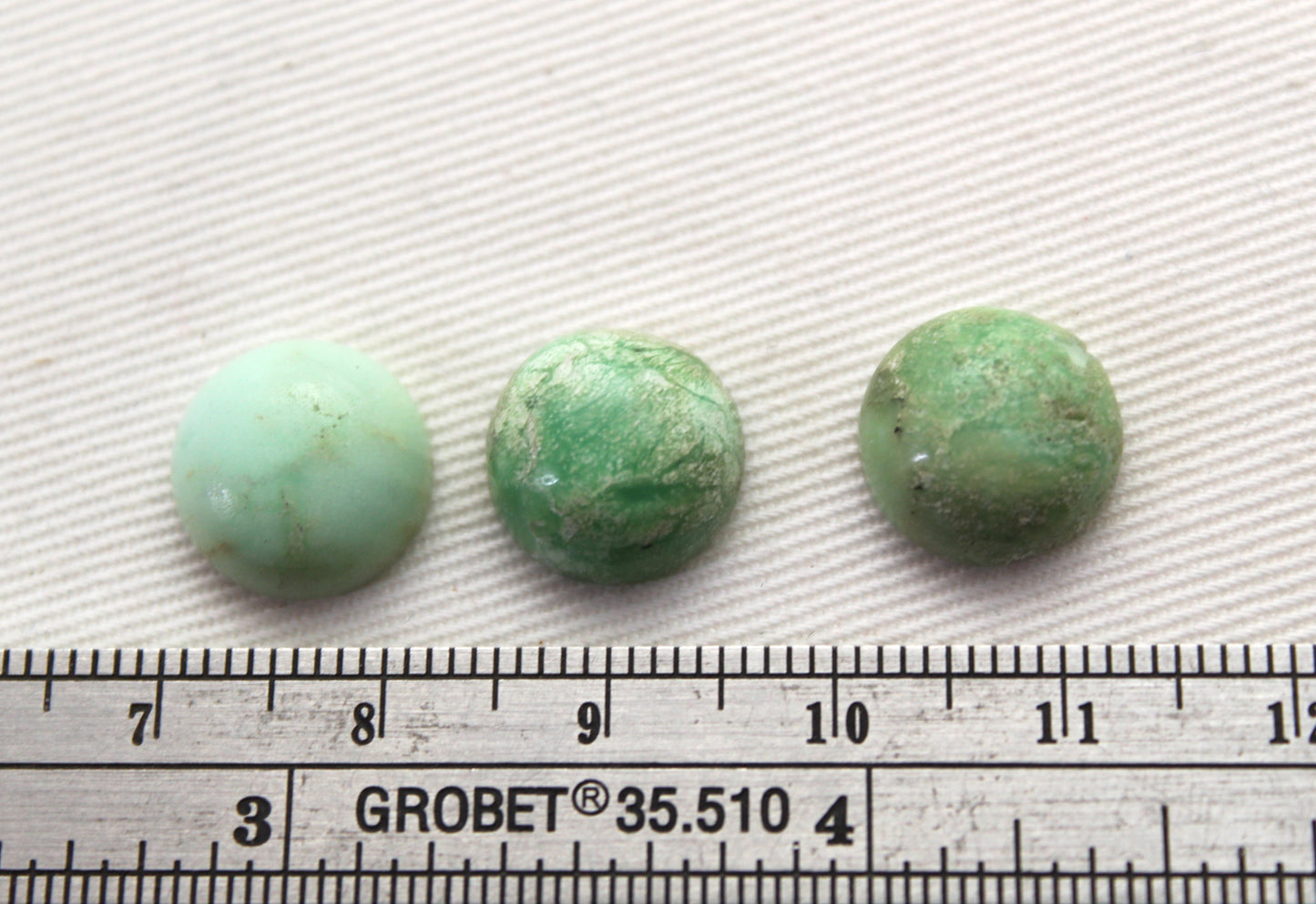 FOUR Chrysoprase cabochon rond 8 mm vert