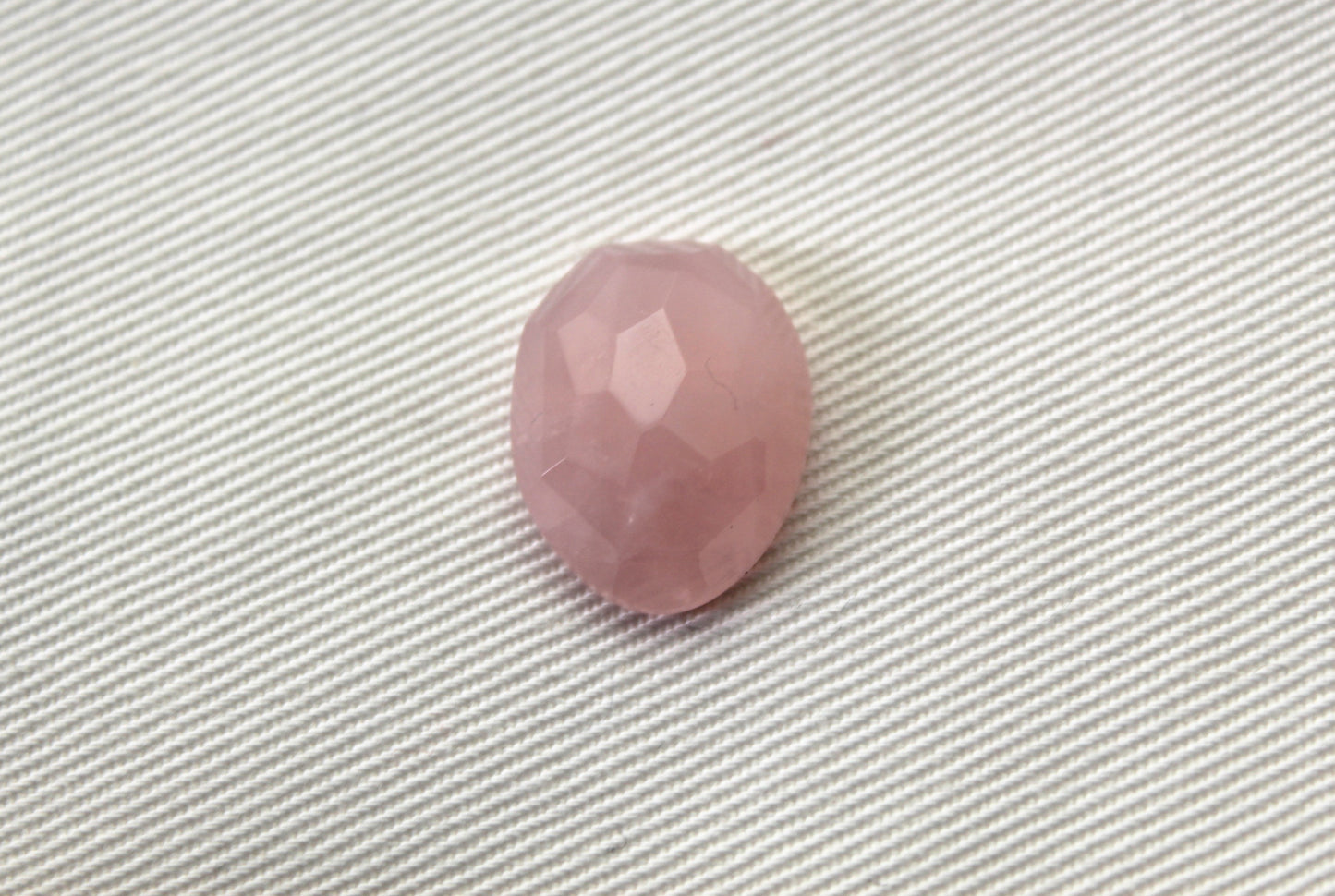 Forme libre quartz rose cabochon gemme rose