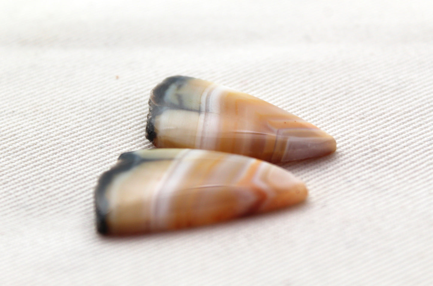 Agate rubanée Cabochon Pierre gemme Cercueil orange