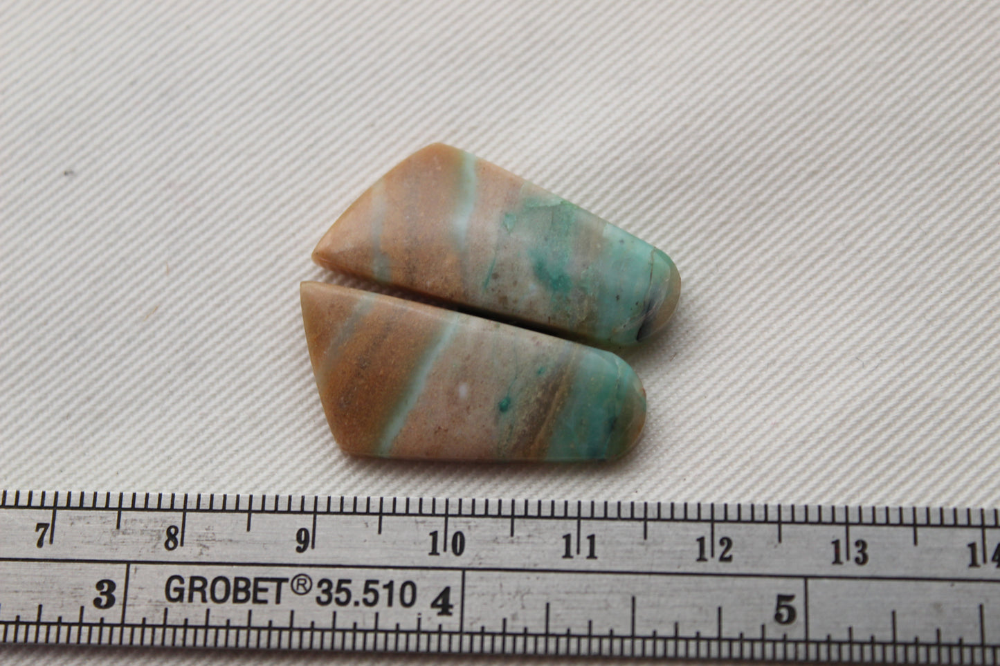 Paire de cabochons en bois pétrifié opalisé pierre gemme bleu vert