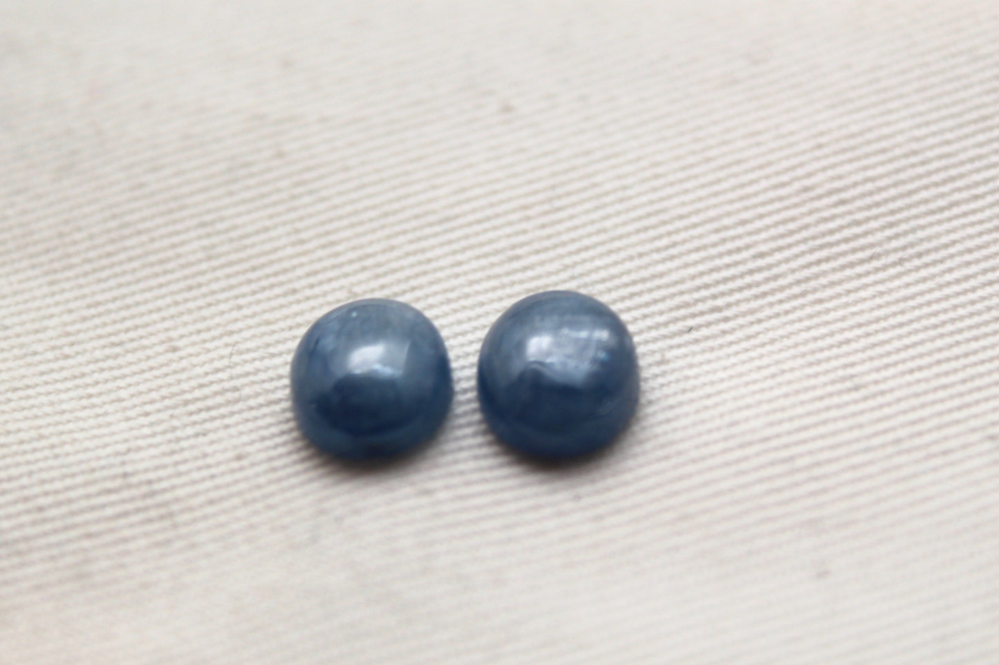 DEUX Cabochons Kyanite Carré 8MM pierre bleue