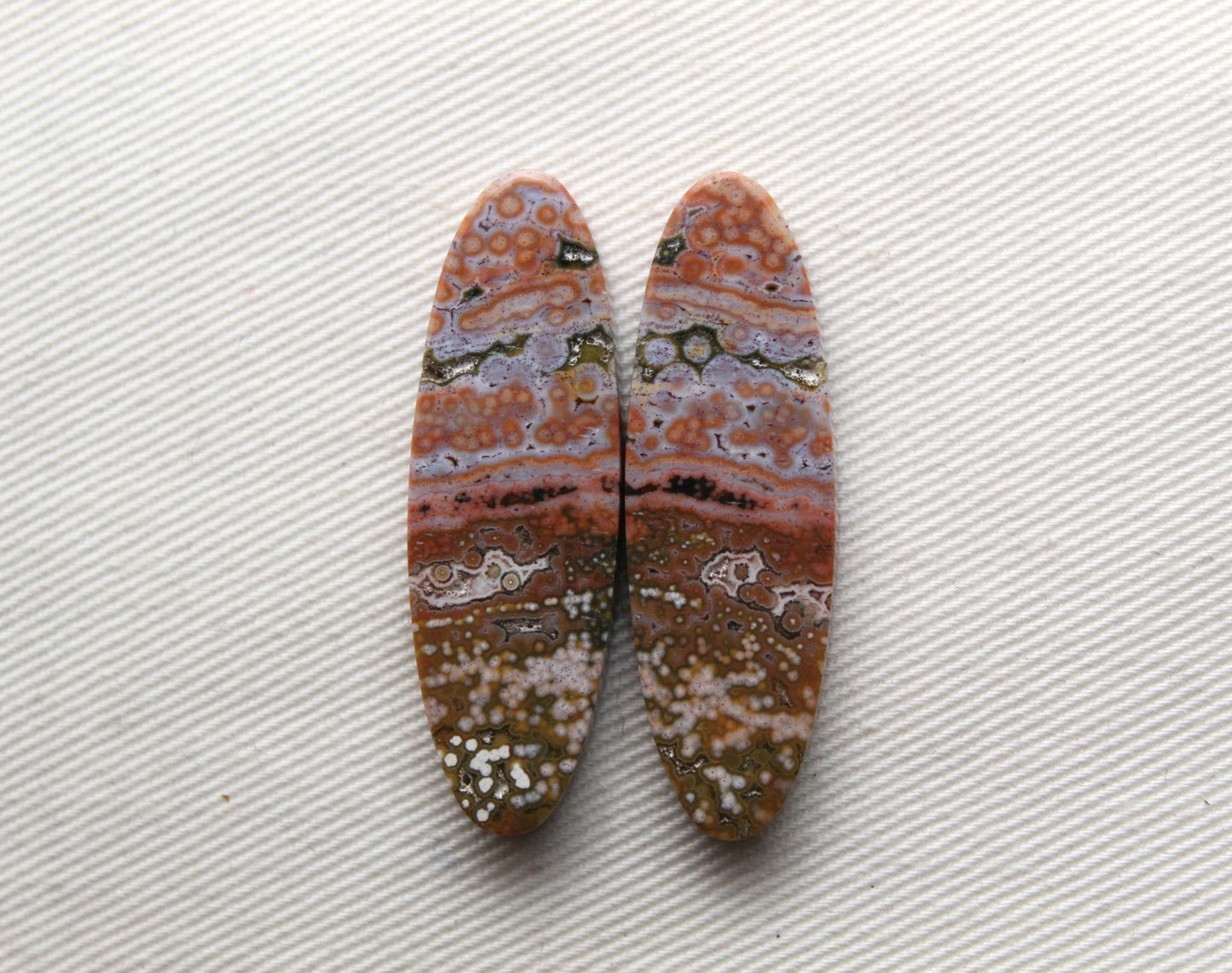River Jasper Cabochon Paire Gemme multicolore ovale
