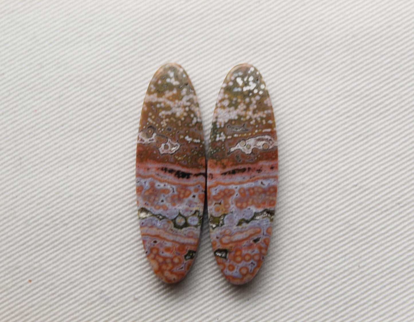 River Jasper Cabochon Paire Gemme multicolore ovale