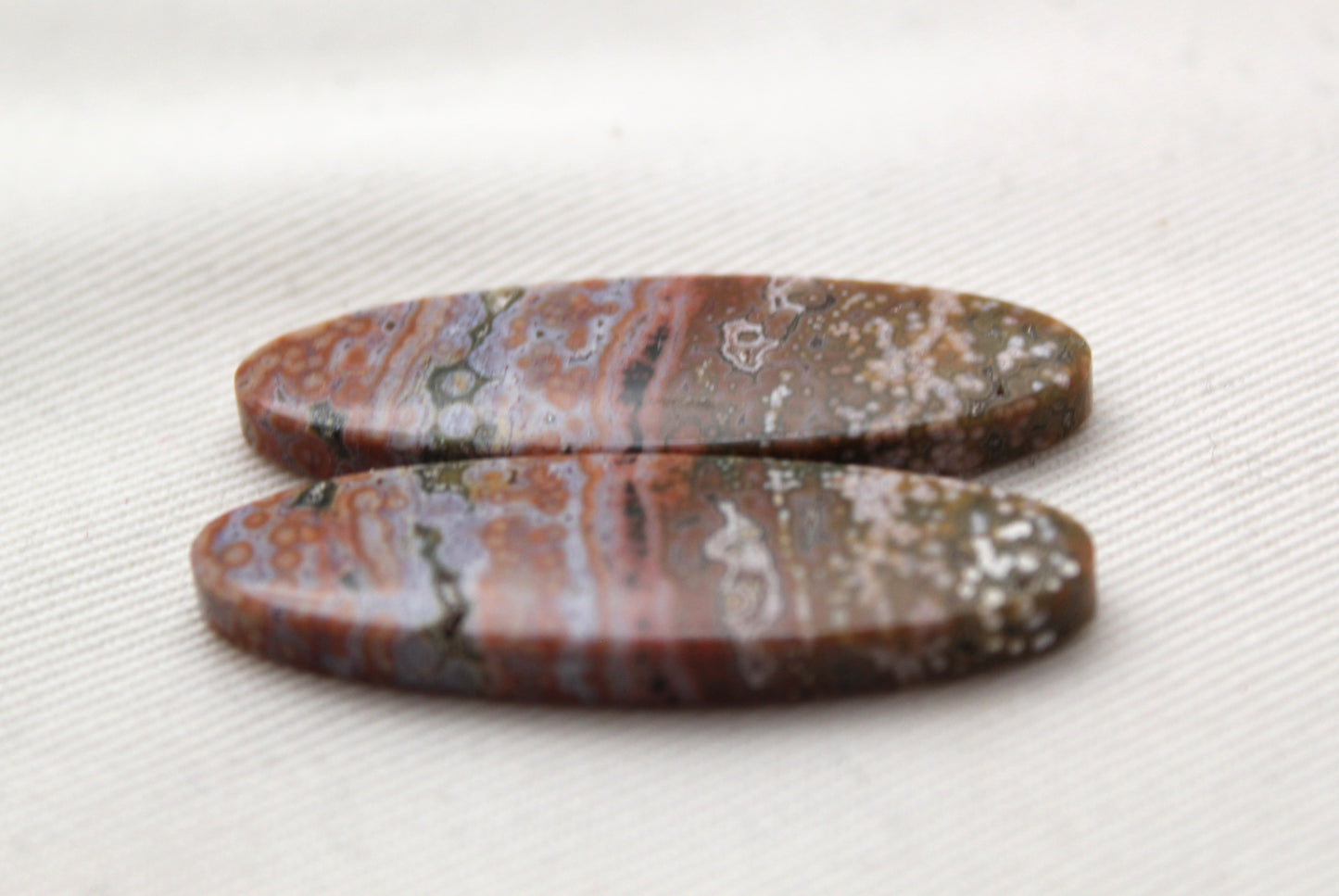 River Jasper Cabochon Paire Gemme multicolore ovale