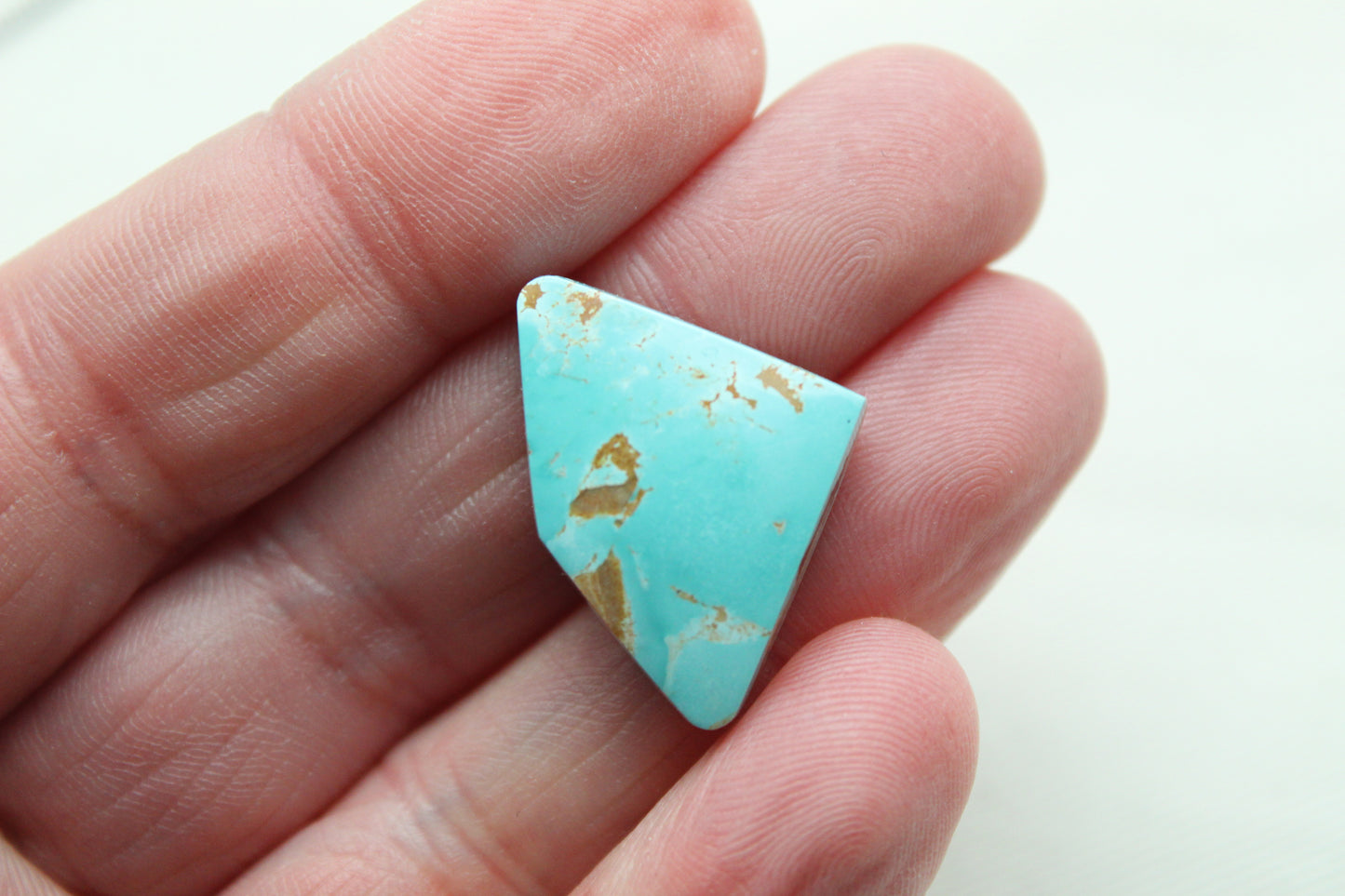 Kingman Turquoise cabochon Gemstone bleu