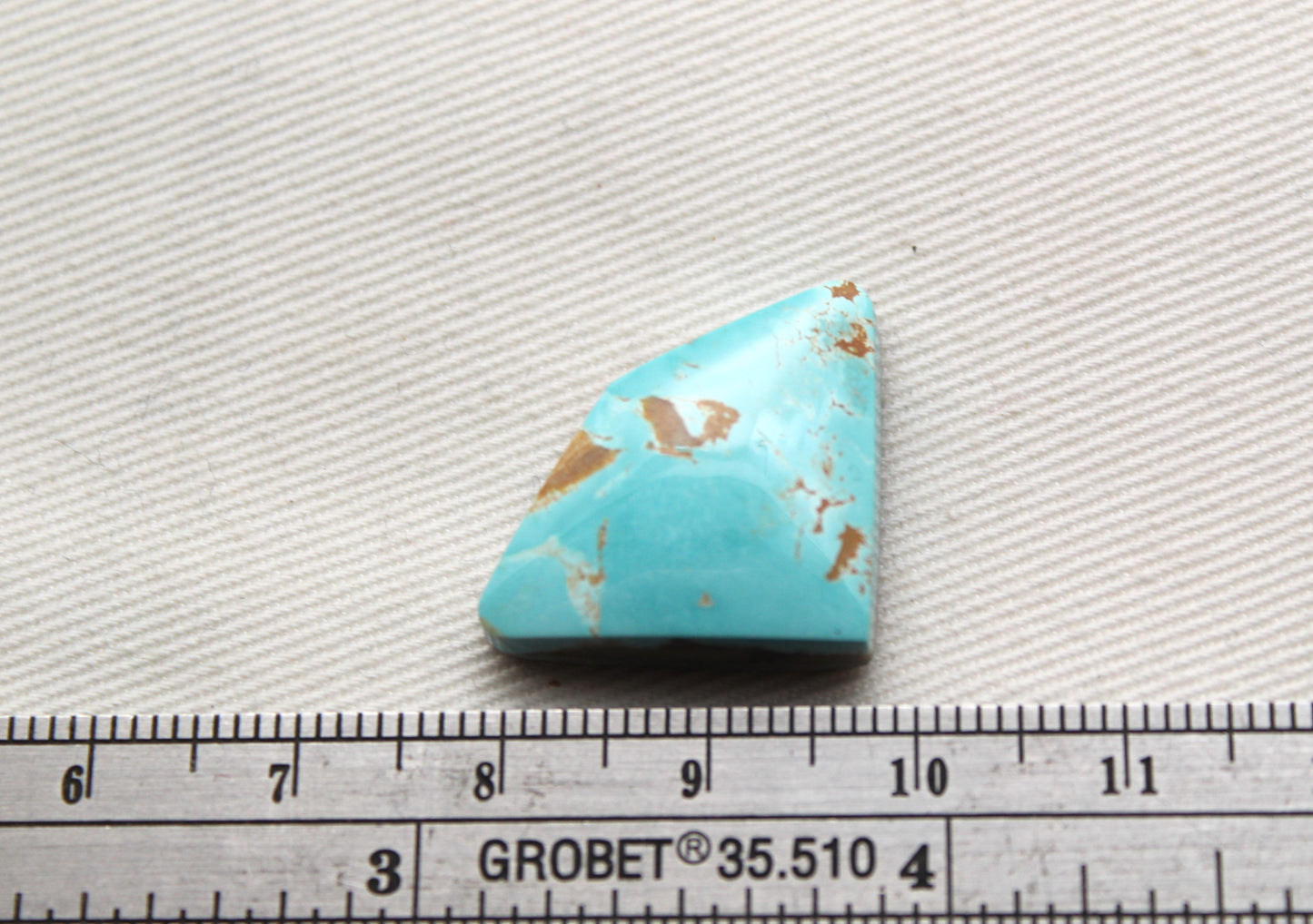 Kingman Turquoise cabochon Gemstone bleu