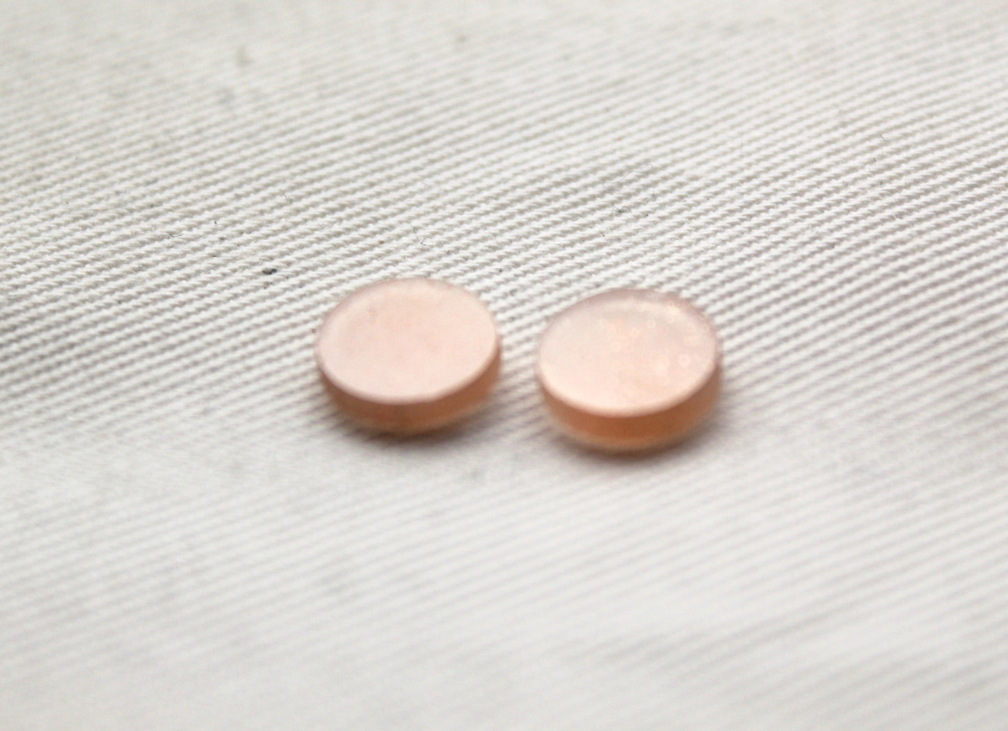 TWO Gold sand Sunstone cabochons 8 MM Gemstones round