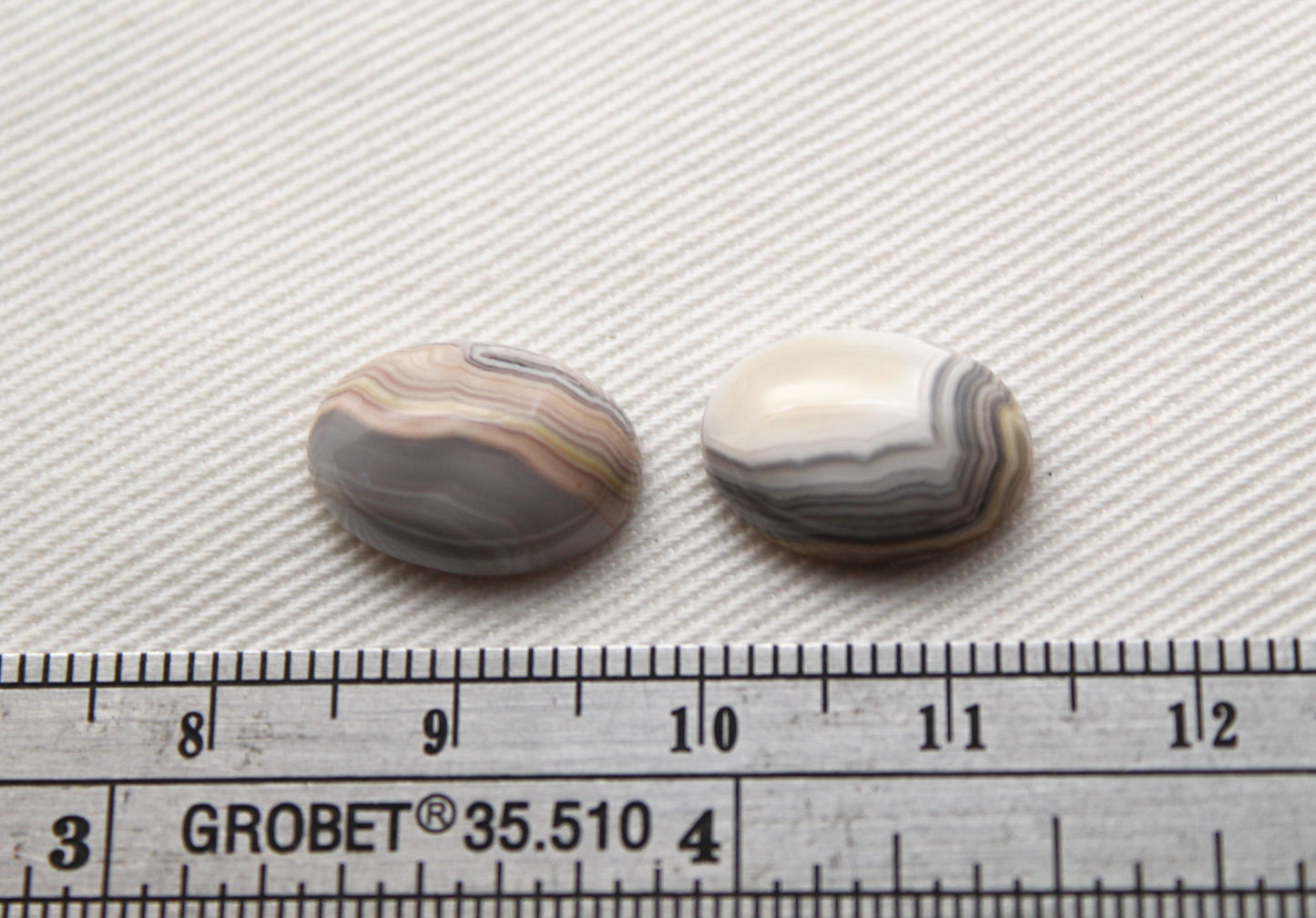 Trois Cabochons Agate Crazy Lace Pierres gemmes ovale 18x13mm