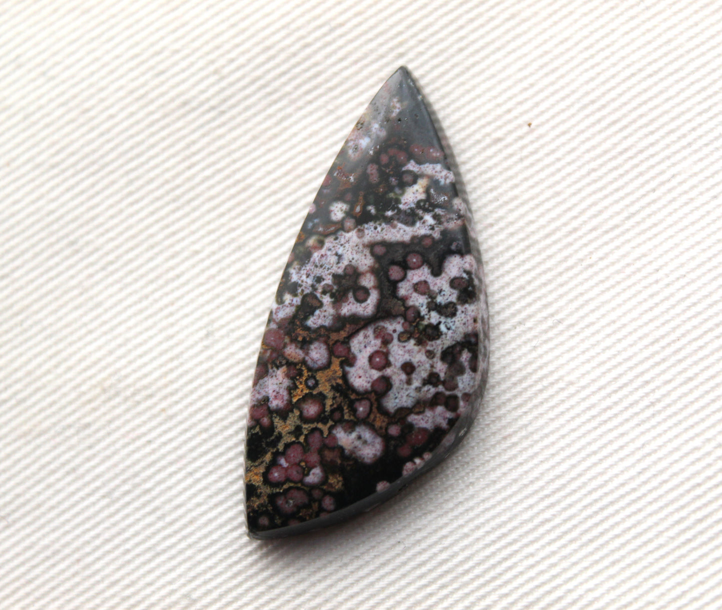 River Jasper Cabochon Gemstone vert jaune larme