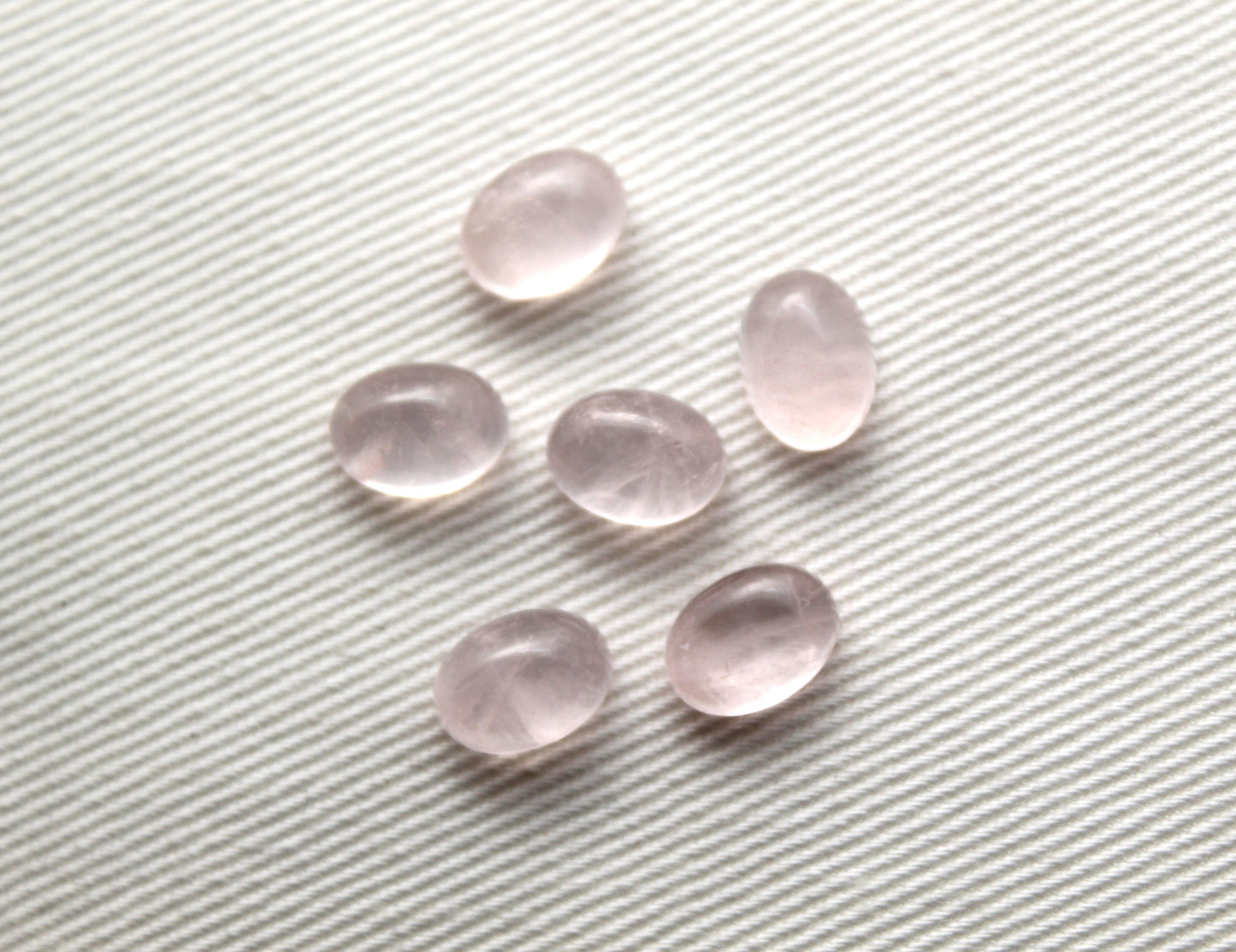 QUATRE cabochons de quartz rose Pierres précieuses trillion 8MM