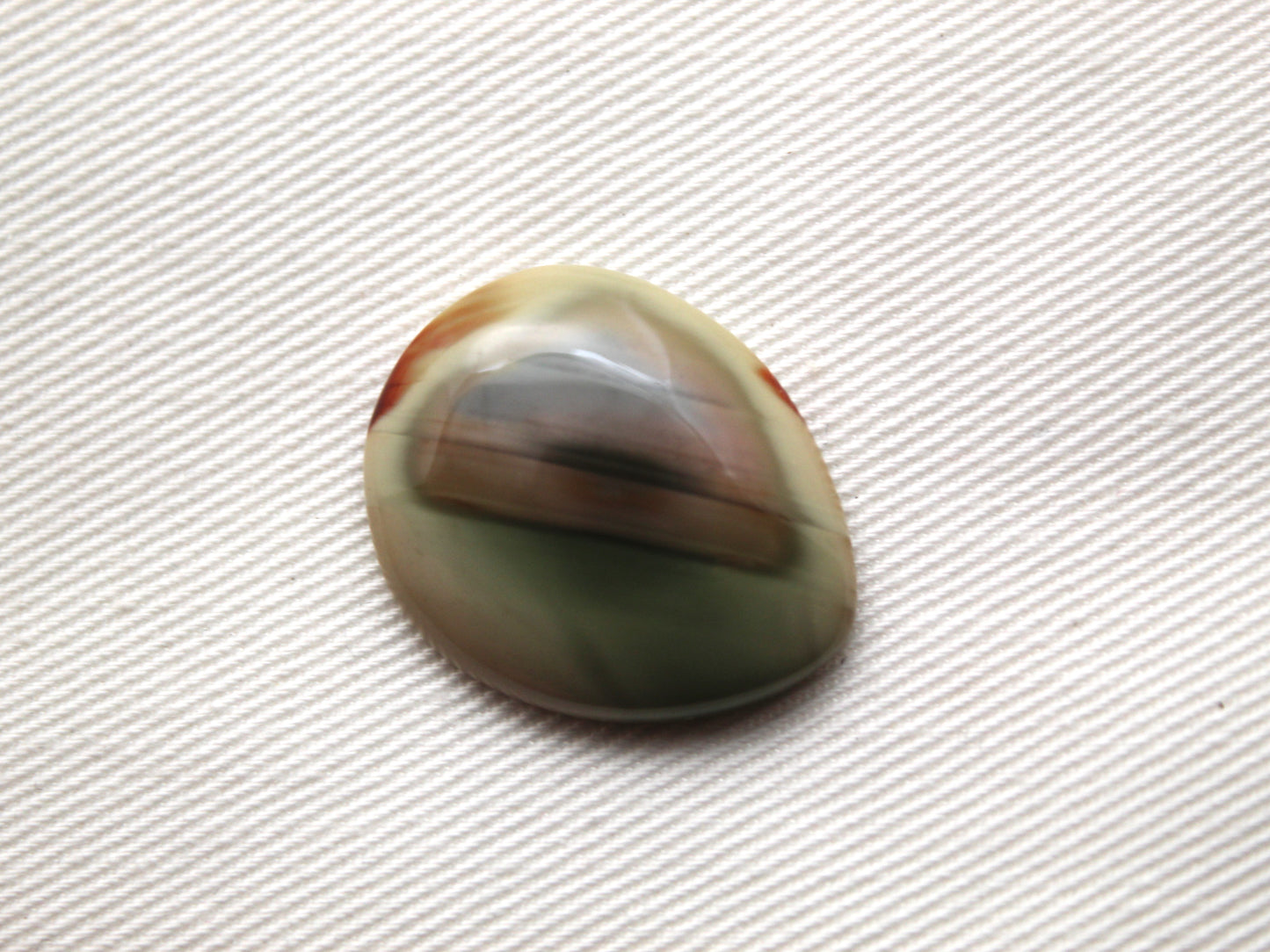 <tc>Lot de trois Pierres de Jaspe Impérial vertes</tc>