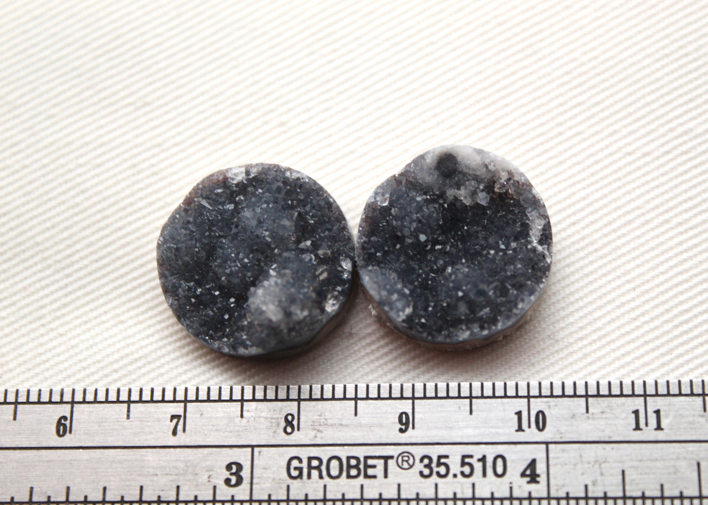 Druzy Pair Cabochons round 18mm
