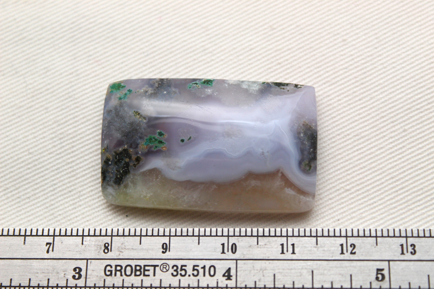 Larme de cabochon d'agate mousse violette