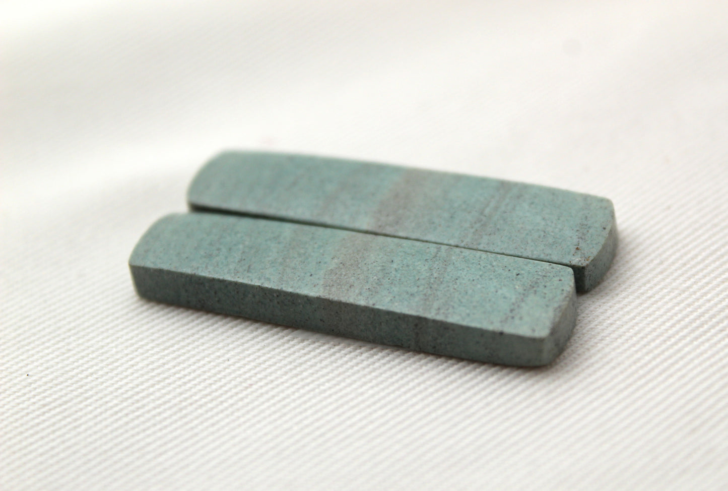 Pair of green Jasper Cabochons gemstones rectangle