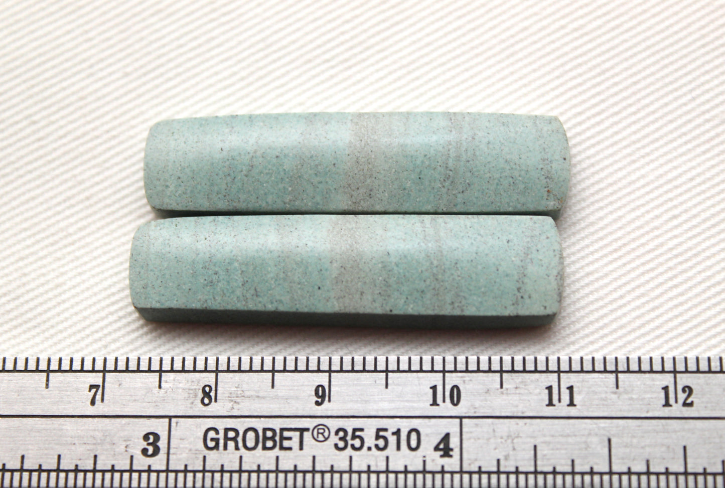 Pair of green Jasper Cabochons gemstones rectangle