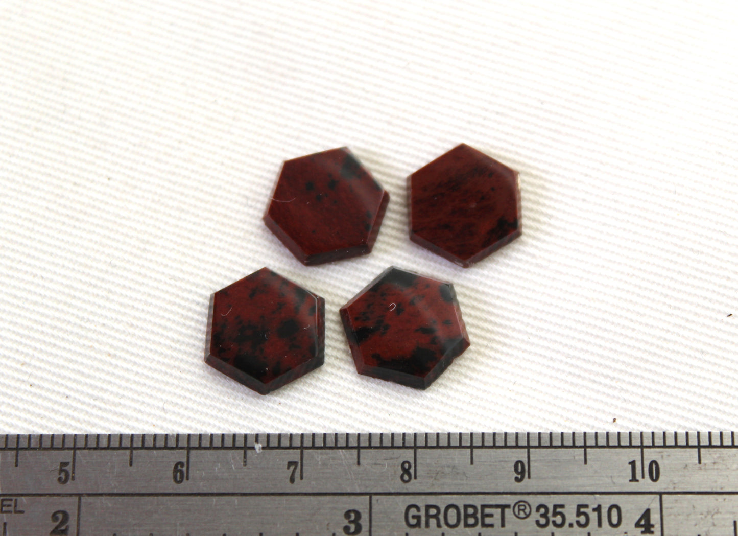 Pierre gemme de cabochon d'obsidienne d'acajou