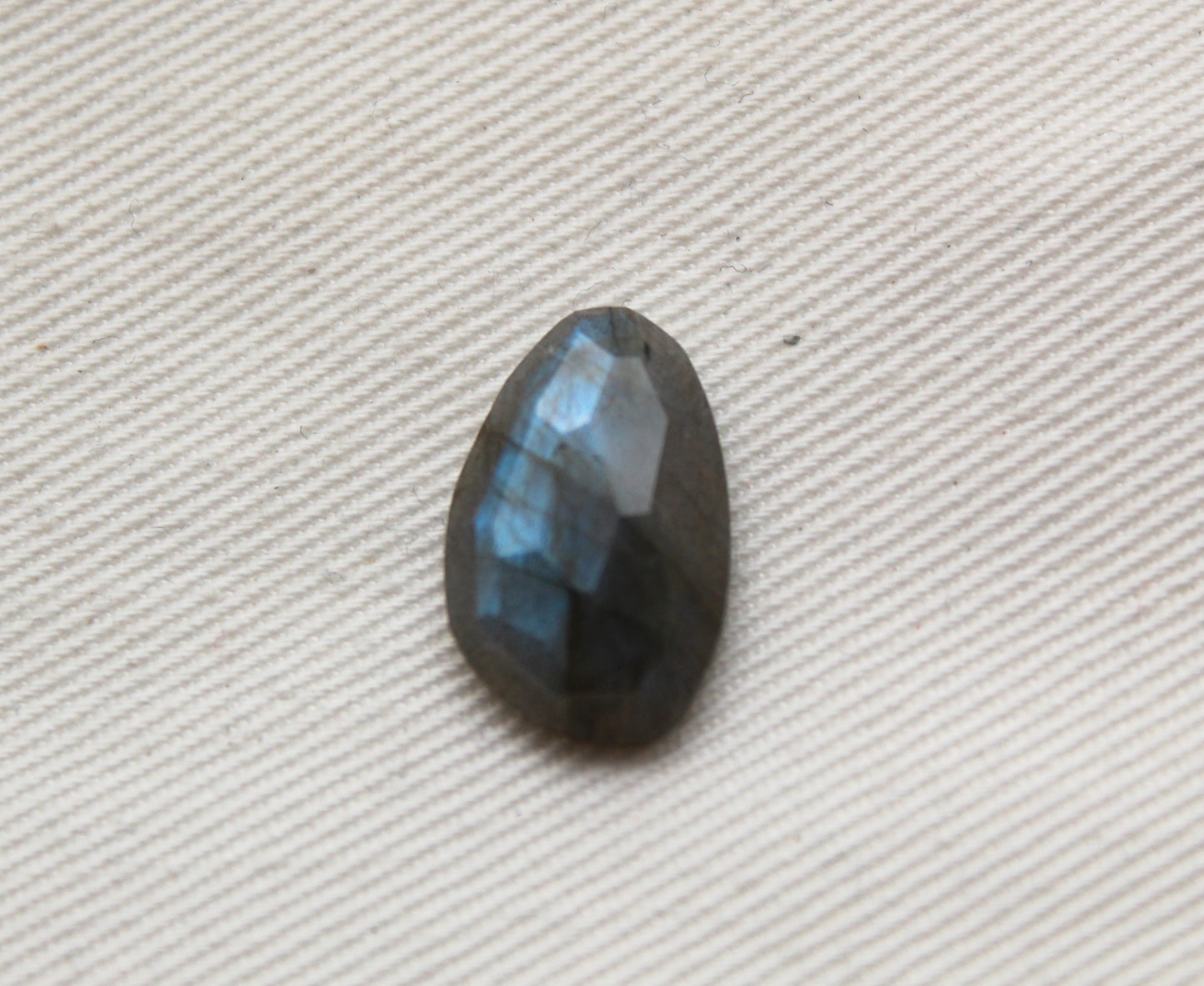 ONE Labradorite rose cut Cabochon freeform blue