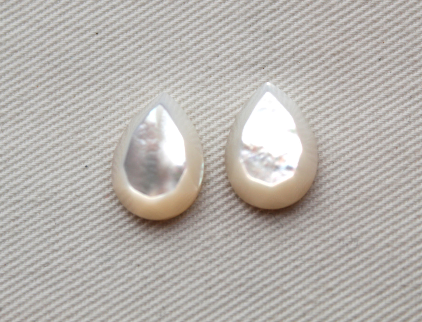 DEUX cabochons Nacre Pierres gemmes rondes 10MM