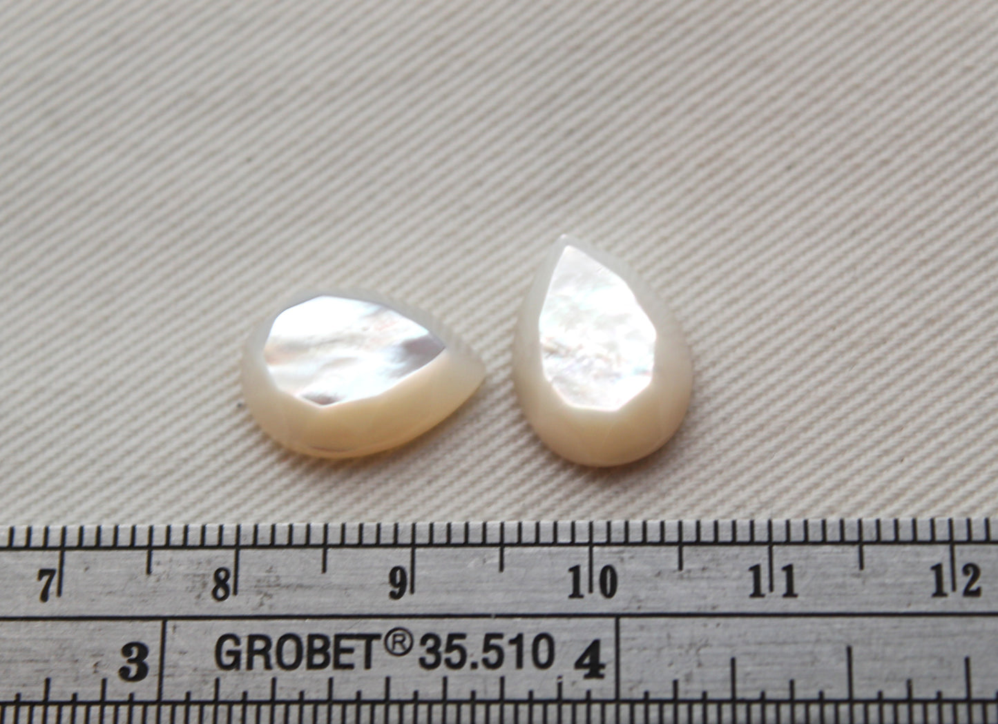 DEUX cabochons Nacre Pierres gemmes rondes 10MM
