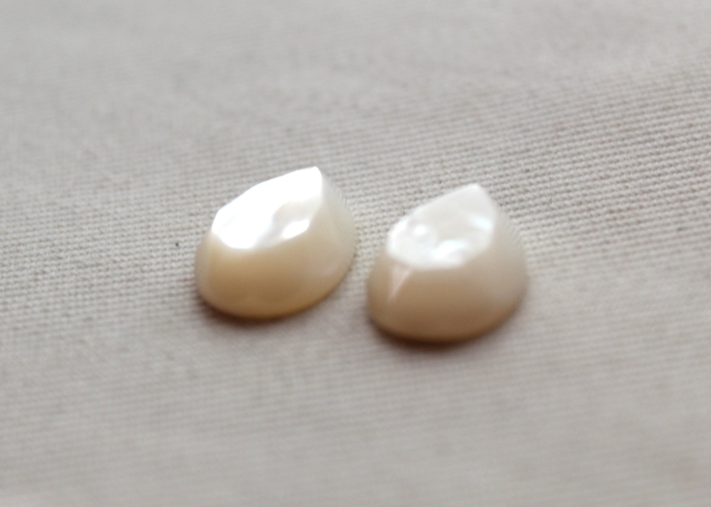 DEUX cabochons Nacre Pierres gemmes rondes 10MM