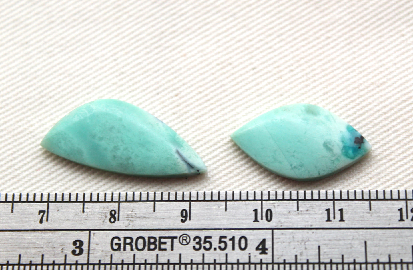 PETITS Cabochons taille bague en bois opalisé bleu