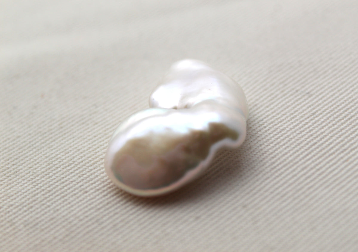 One Quality Freshwater Pearl White pearl