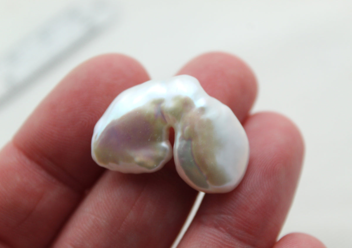 One Quality Freshwater Pearl White pearl